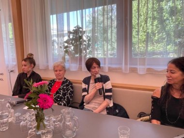 Il tavolo presidenziale con Gabriela Bernard, Ines Mair e Monica Bancaro Scrinzi (Vicepresidente dell'Unione) Il tavolo presidenziale con Gabriela Bernard, Ines Mair e Monica Bancaro Scrinzi (Vicepresidente dell'Unione)