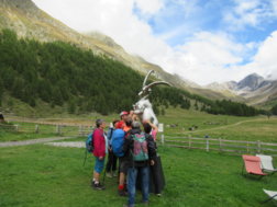 Durante le escursioni c'erano anche alcune sculture da esplorare