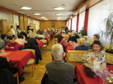 Foto: durante la festa prenatalizia