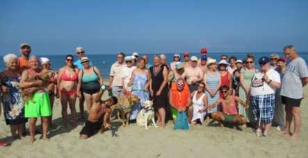 Foto di gruppo: in spiaggia Foto di gruppo: in spiaggia